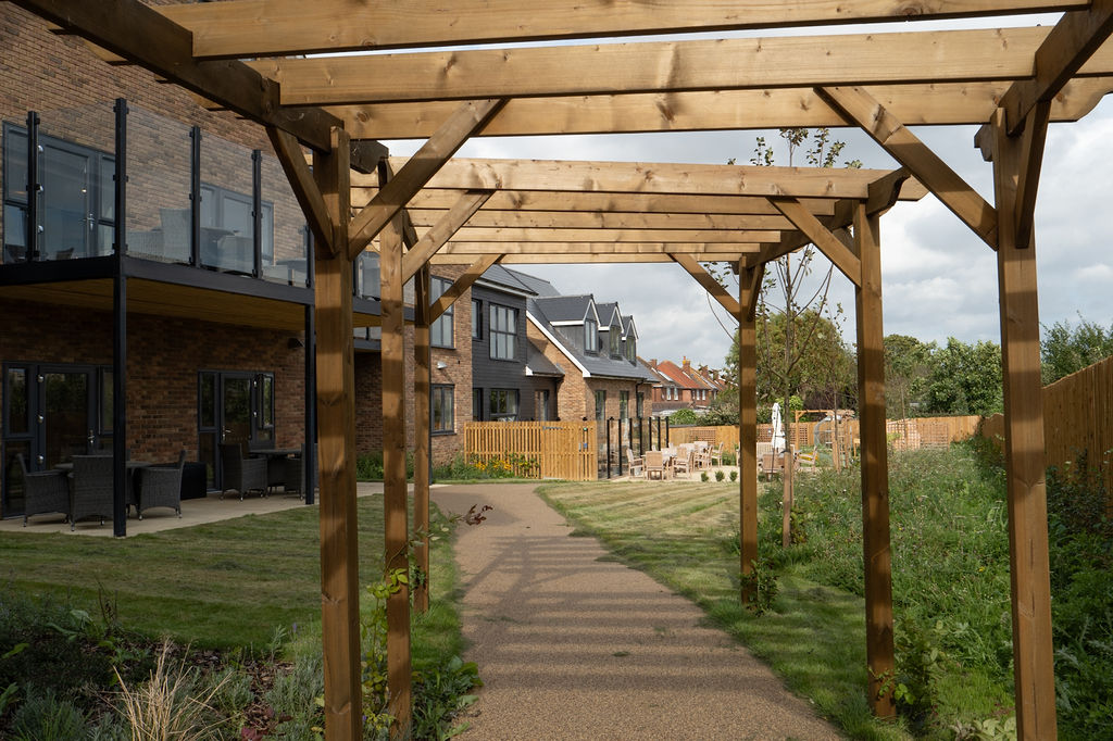 Garden arch at Lark View